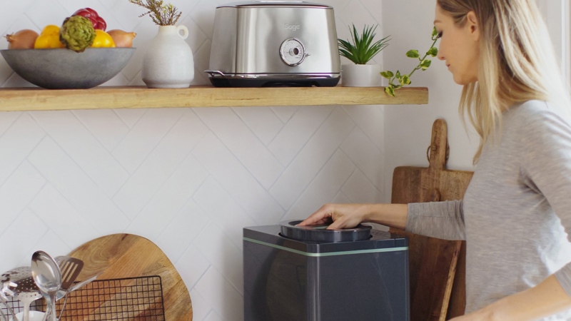 The revival of kitchen waste: meet the Sage FoodCycler!