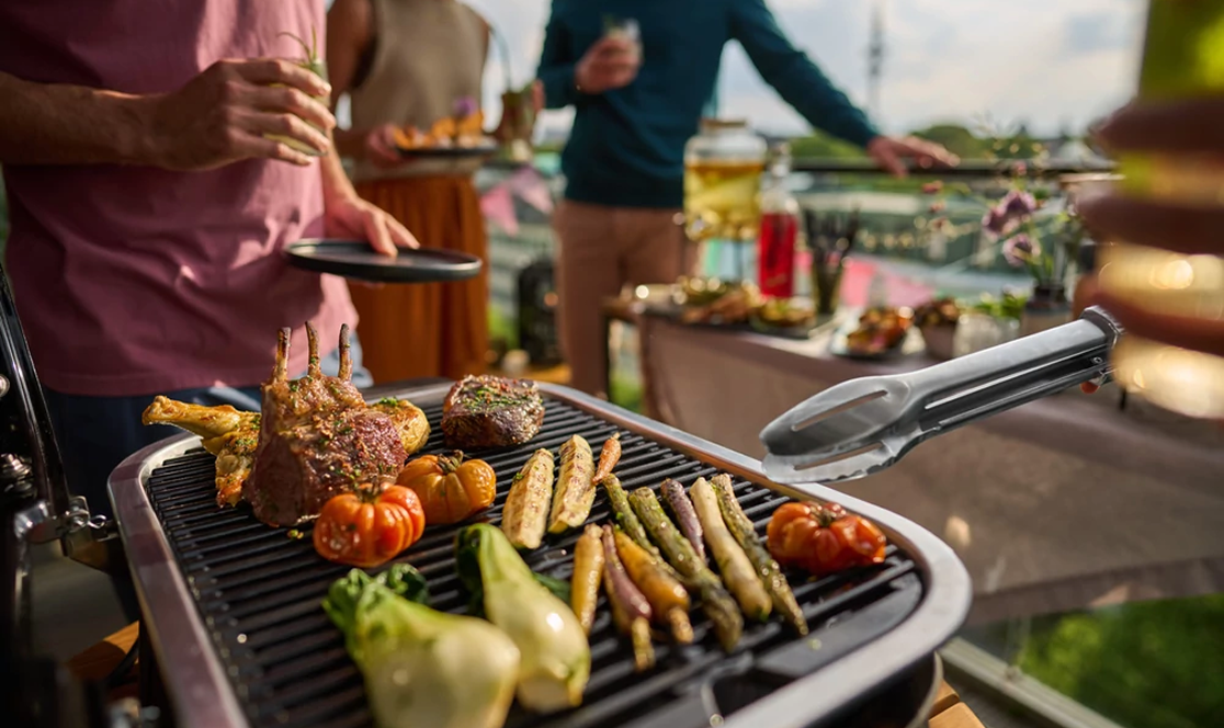 Steaktől a palacsintáig – mit tud egy modern elektromos grill? Kóstolással egybekötött bemutató a Weber standján